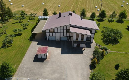 Parduodamas išskirtinis namas su sklypu Šiauliu r. sav, Žačių k., netoli Naisių.